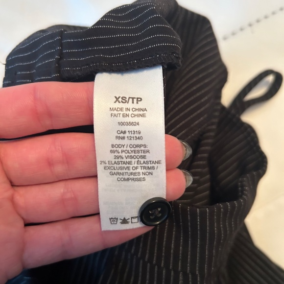 Black and white pin striped pants - Picture 4 of 5